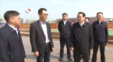 2022年4月6日，时任江西省委书记、省人大常委会主任易炼红，视察尊龙凯时九江智能制造基地，他希望基地早日建成，为培育江西省智能制造“新动能”“新引擎”贡献更大的力量。